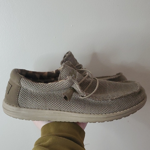 Hey Dude Wally Sox Beige Mens Shoes Size 7 Slip-On Comfort Easy On Off - Picture 1 of 9